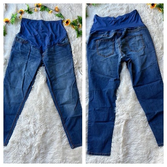 Time and Tru Denim - Time and Tru Ankle Cropped Maternity Jeans Size Large 12/14